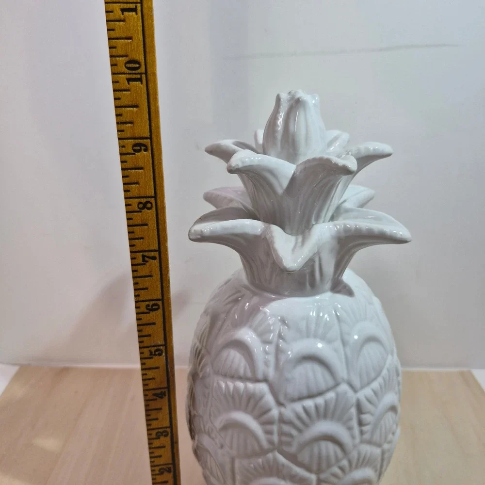 White Ceramic Pineapple Figurine Glossy Tropical Home Decor Accent 10.5 Inch - Picture 4 of 4